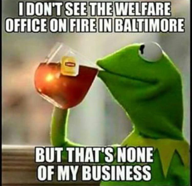 drunkamerica's tweet photo. 🐸☕️ http://t.co/Ey6Hqljhba