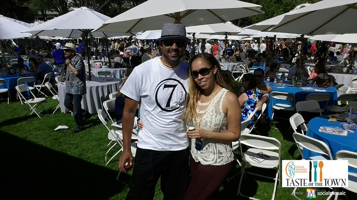 ChildFamilyCent's tweet photo. #ChildFamilyCenter has me #smiling for my #HelpaChildNow #selfie. #TasteoftheTown

Juiced by http://t.co/4gio33cI92 http://t.co/DobE2IA4zk