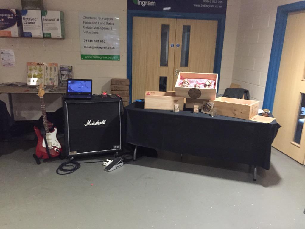 First guitar show done, Met some great people! @mojoguitarken many thanks! next 1 in 2 weeks <a href="/NrthGuitarShows/">Northern GuitarShows</a>