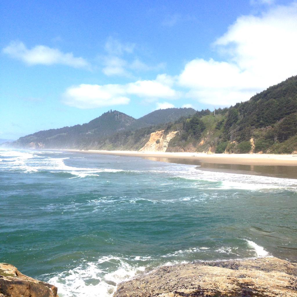 stephoto27's tweet photo. Spent this weekend finding cool hidden spots in Oregon ☁️🌺🌞🌊 http://t.co/1CT8COhQHV