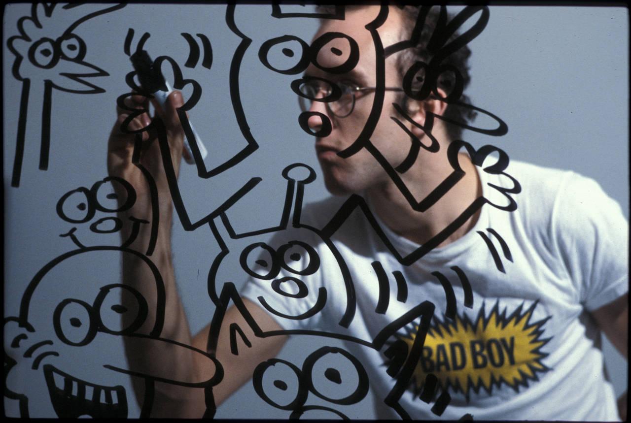 Happy birthday Keith Haring! photo by Tseng Kwong Chi,1985 