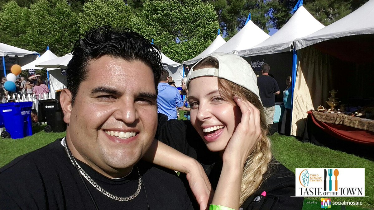 ChildFamilyCent's tweet photo. #ChildFamilyCenter has me #smiling for my #HelpaChildNow #selfie. #TasteoftheTown

Juiced by http://t.co/4gio33cI92 http://t.co/oQkNCISvSk