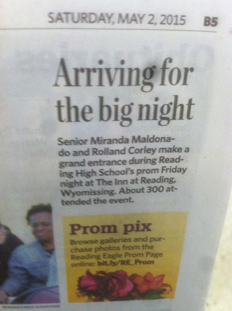 sumyungjo's tweet photo. Damn we really killed it. We're in the newspaper @mochichixoxo  #BestDressed #FinallyFamous #redcarpetstatus 👀😅😈😏💕 http://t.co/AaEjjhwNDp