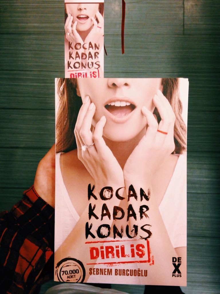 #KocanKadarKonus kitabi okuyan ve sesli sesli gülen biri olarak bayildim kurdeleye ;)) <a href="/sebnemburcuoglu/">Şebnem Burcuoğlu</a>