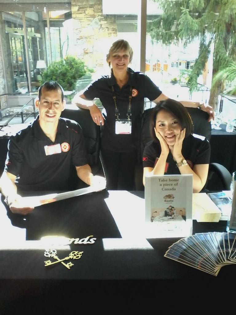 ElConciergeBC's tweet photo. Let us check you in =) #lesclefsdor #fairmont #WhistlerLCD http://t.co/71ZkvBsh74
