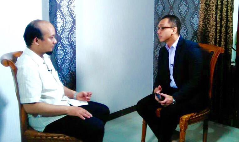 yulia_supadmo's tweet photo. RT @KompasTV Wawancara eksklusif @AimanWitjaksono bersama Novel Baswedan di #AIMAN "Perlawanan Novel" pkl 20 WIB http://t.co/3YX9lTGBLi