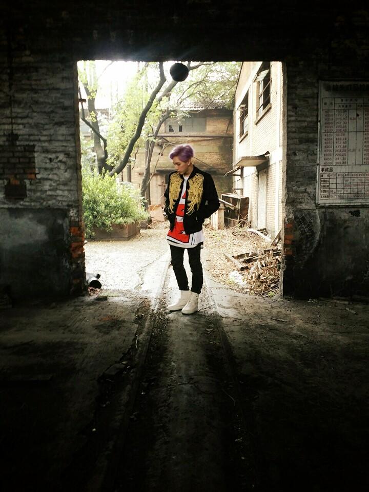 2014_HOTSHOT's tweet photo. 문규# 뮤비 촬영때 여러분 오늘 하루도 힘내세요!! http://t.co/Q7RNEgwnll