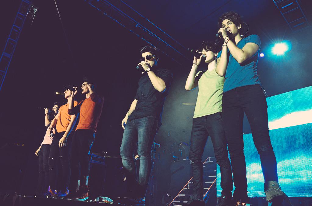 CD9's tweet image. @MikeZanetti contigo comenzó esta gran aventura. Gracias hermano por compartir el escenario con nosotros en Mexicali.