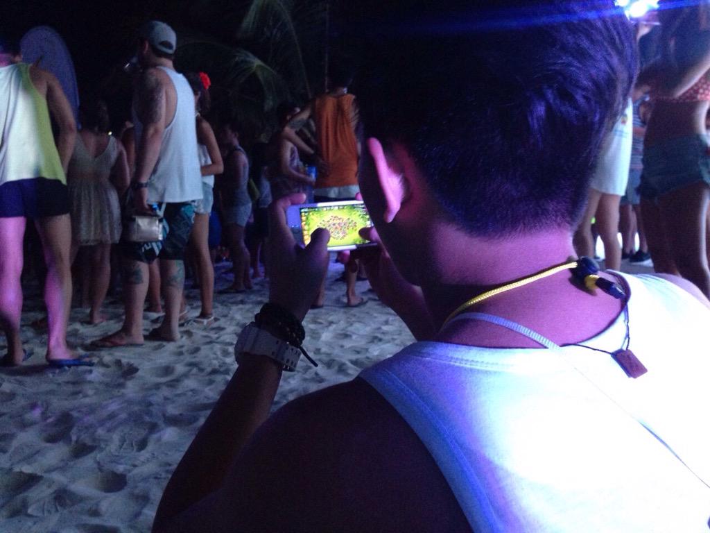 aerogons's tweet image. My troops need me #cocproblems #Laboracay2015 #sunkissed