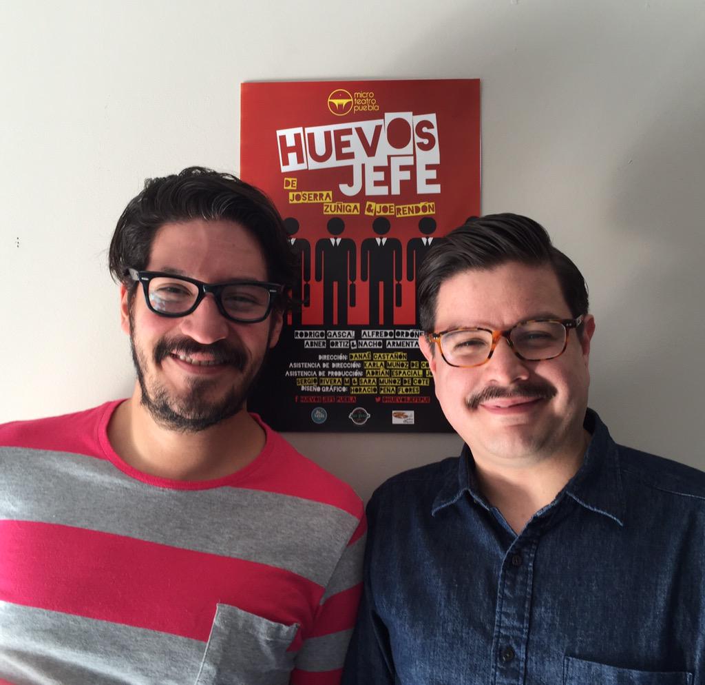 DamAAmaD's tweet photo. Los señores escritores de @HuevosJefe visitando @microteatropue @Srdirector @JoserraZuniga muy guapos ellos http://t.co/xnttVgbxTz