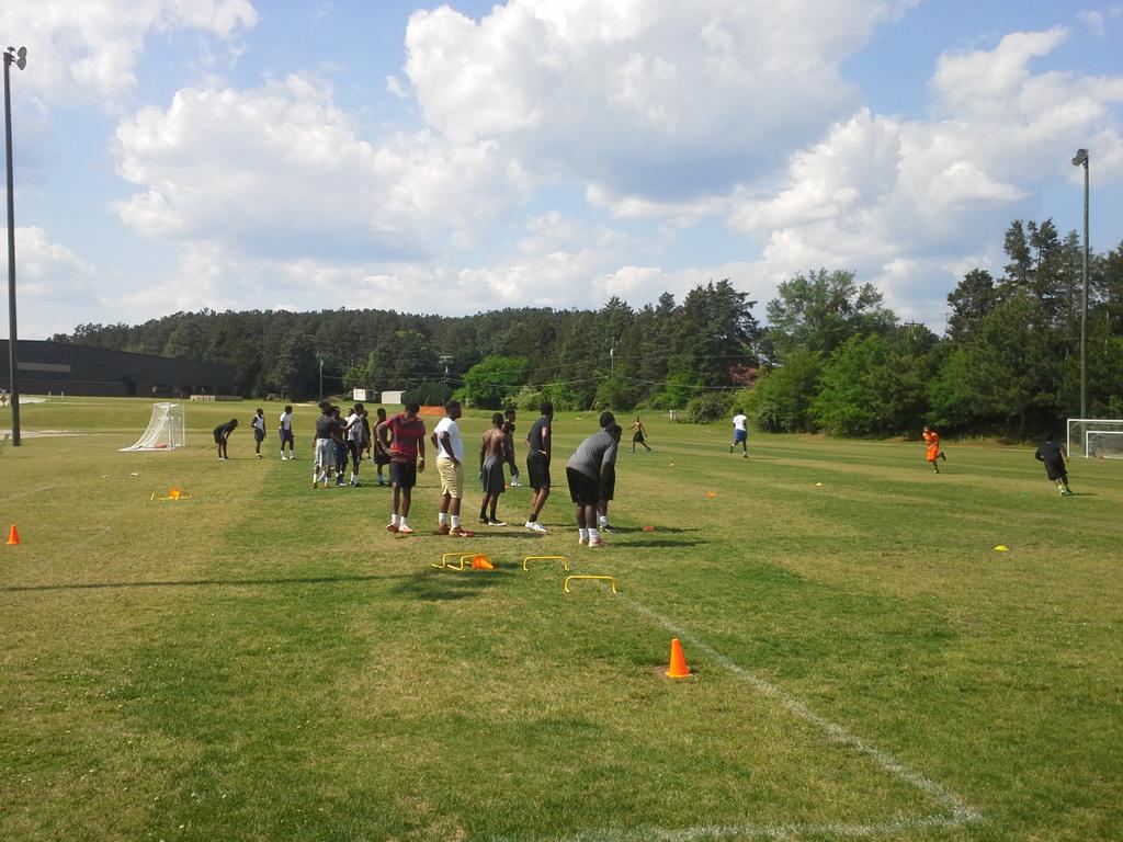 nextt_level's tweet photo. 26 guys came out an got better today #nextlevelfitness #workgrindeat http://t.co/NW2oajnBc3