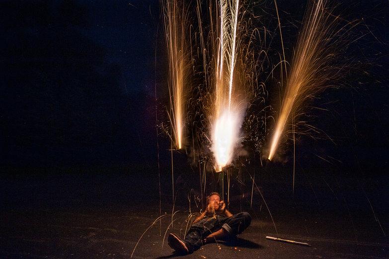 eCultureScience's tweet photo. #209energy kinetic energy(releasing the firework)>>potential energy(before the explosion)>>chemical energy(explosion) http://t.co/P0MuN1uWsN