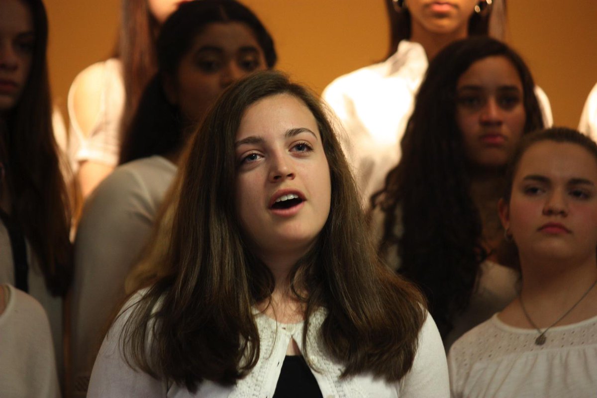 SHAhamden's tweet photo. #springconcert2015 http://t.co/2vCHYl4R1J
