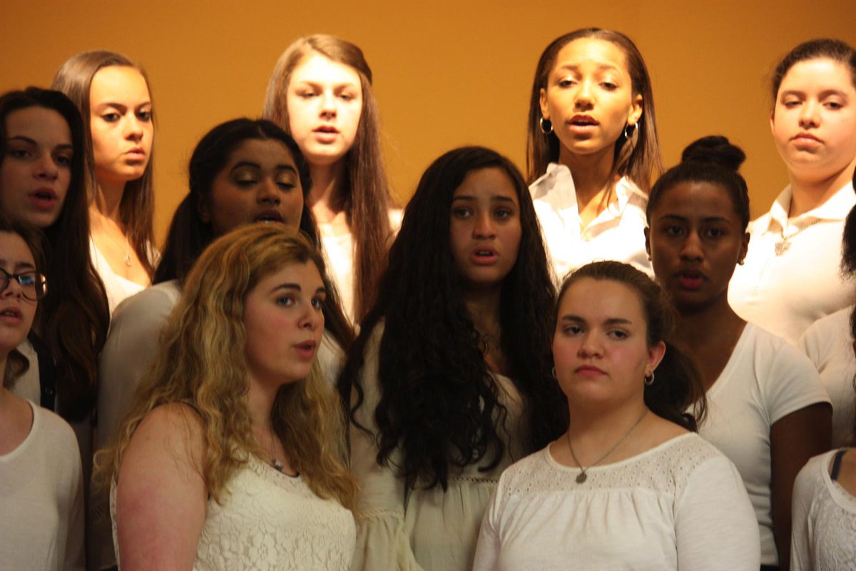 SHAhamden's tweet photo. #springconcert2015 http://t.co/OBWoDDK09S