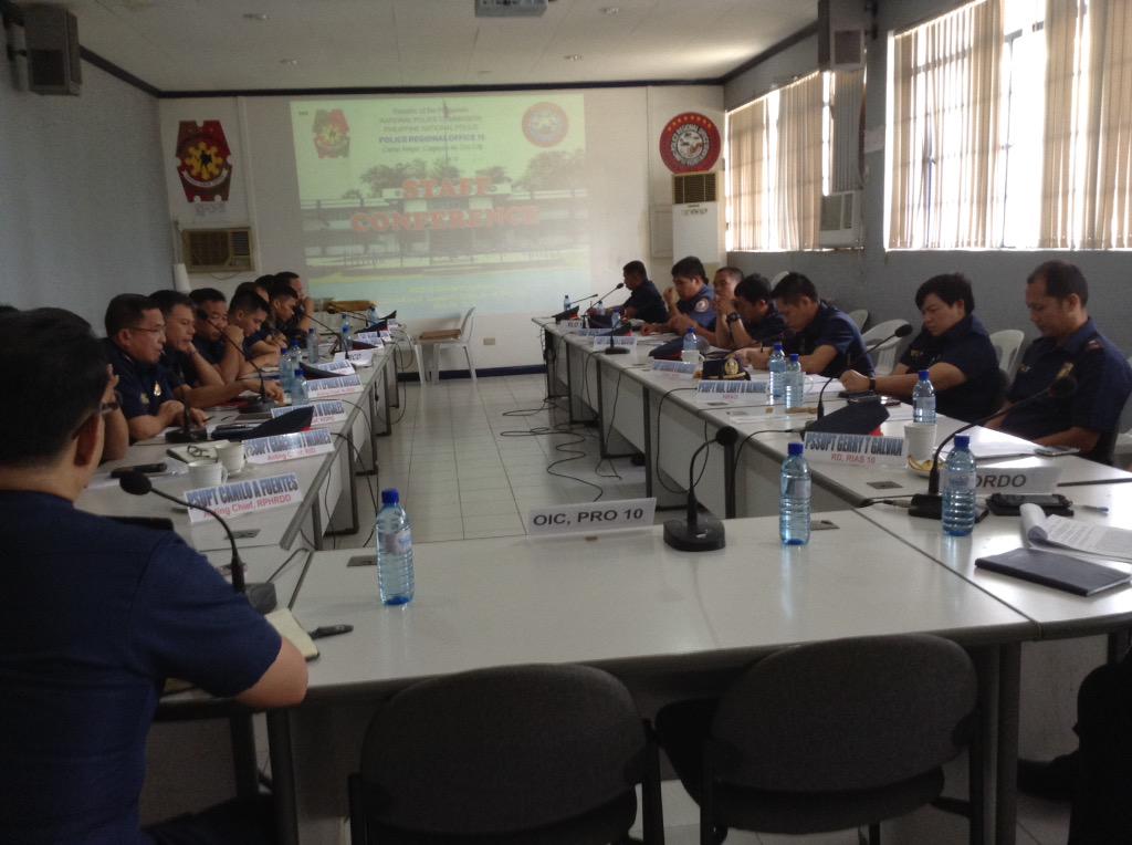 RCDS_PRO10's tweet photo. @PNP_OTDCO @pnppio PSSUPT ANTONIO A TAYLAN, JR. Presided the staff conference held at conference room, Camp Alagar.. http://t.co/IvKzLozNc0