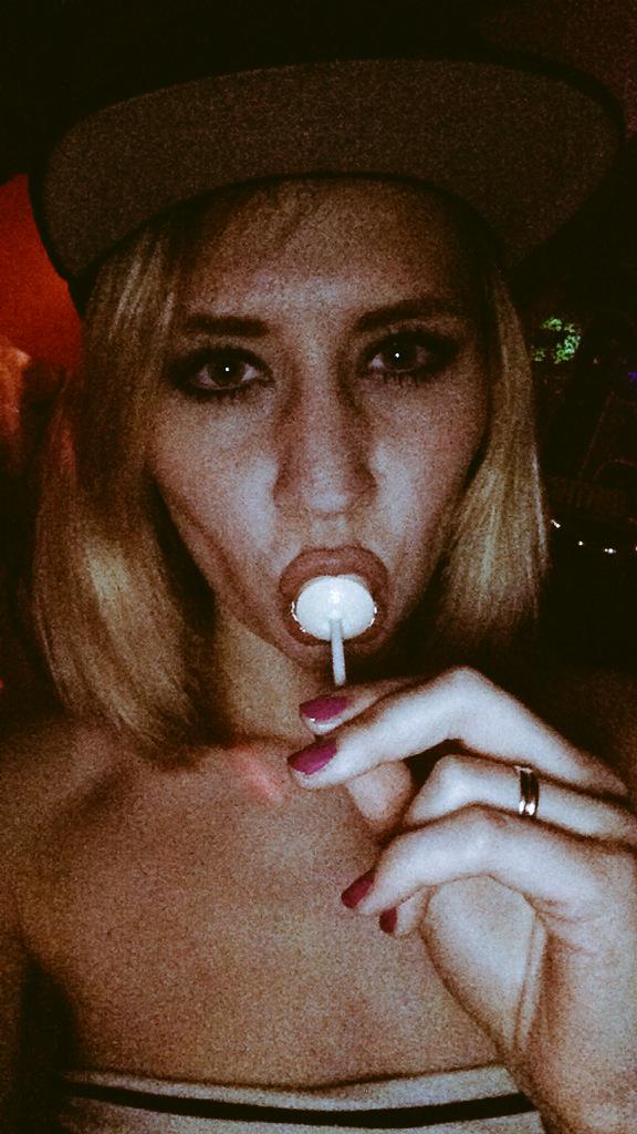 andragoss1's tweet image. My mate had a party for his birthday, of course there were lollipops #sweeties #notmyhat #notevendrunk