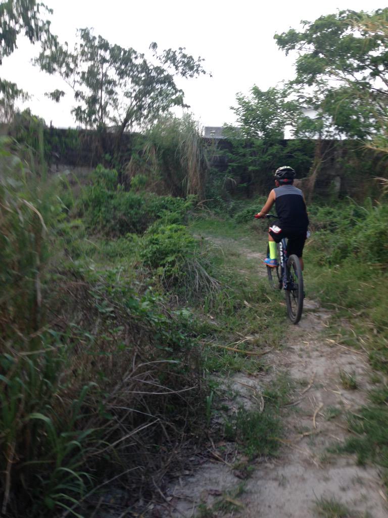 rynpamn21's tweet photo. @Jimparedes dRzYdrsTrddrztwSSrf http://t.co/WY1yNK7bWc