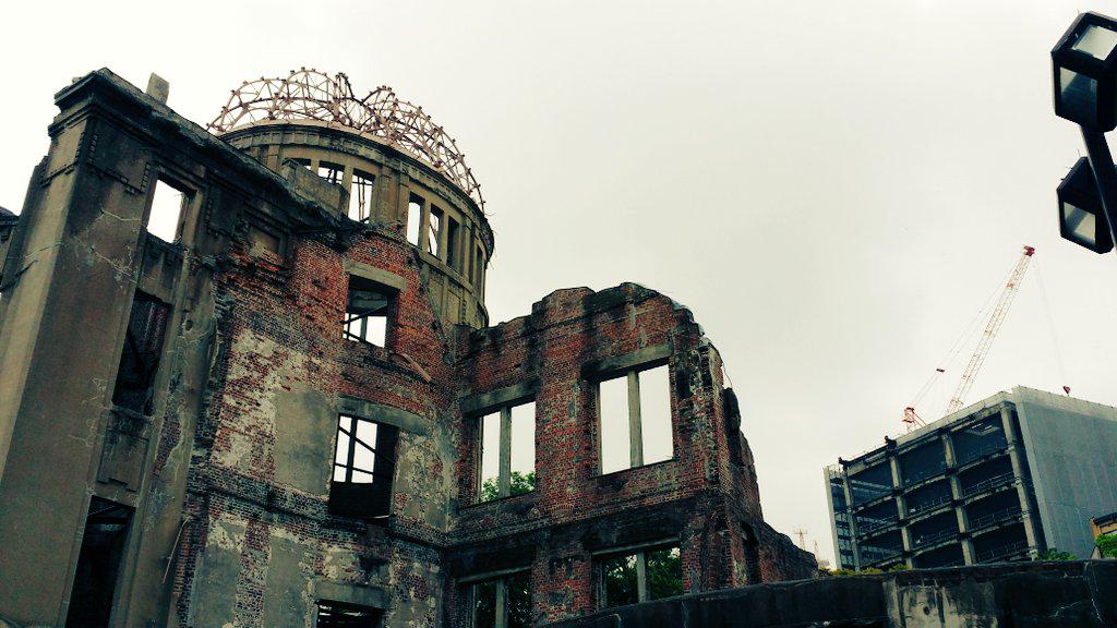 RTISA_'s tweet photo. ���される原爆ドームと壊されるビル http://t.co/Yri5mTji43