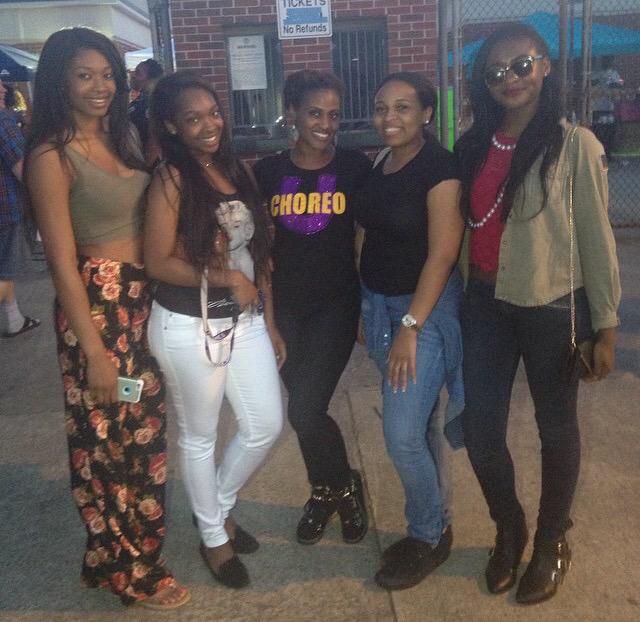 Asshhhhh__'s tweet photo. Sista sista 👯 #bandroomnation #ultimatebandclash 🎈🎷🎺 http://t.co/l6yCYYxemo
