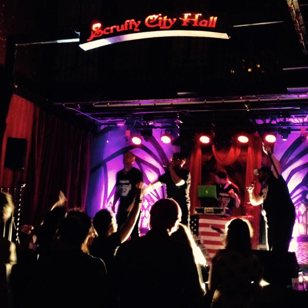 kerikeriboberi's tweet photo. The coolest thing I never knew existed. #wizardrap #TheFinalSpell @LiL_iFFy @ScruffyCityHall #SCFMF15 http://t.co/lY8o4TCMpo