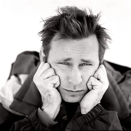 Happy birthday Mike Dirnt,bassist Green Day ini berusia 43 tahun ini :) 