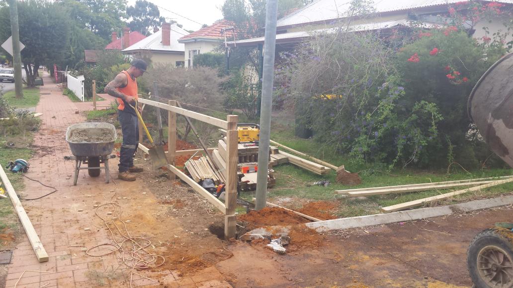fostersfencing's tweet photo. Picket #fence  by @fostersfencing http://t.co/uTif4ZDDfB