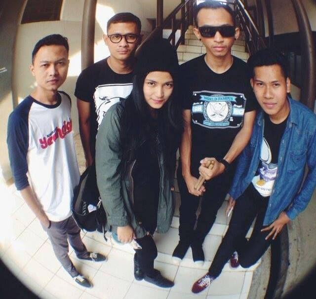 3 Band Keren Bekasi #wajibtau

bit.ly/1KoVr8g