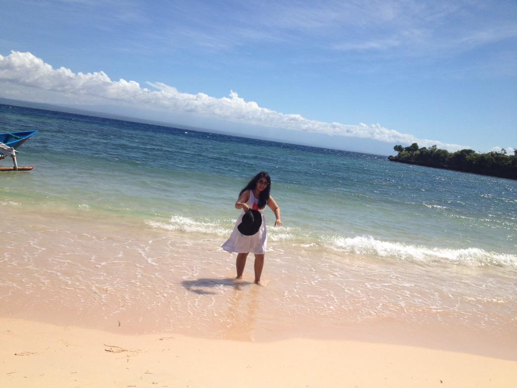infolombok's tweet photo. #lombokitungangenin RT @HeyDori: Belum move on dari liburan longweekend kemarin di Lombok. Ini waktu di Pantai Pink️ http://t.co/ZRosAWZoYu