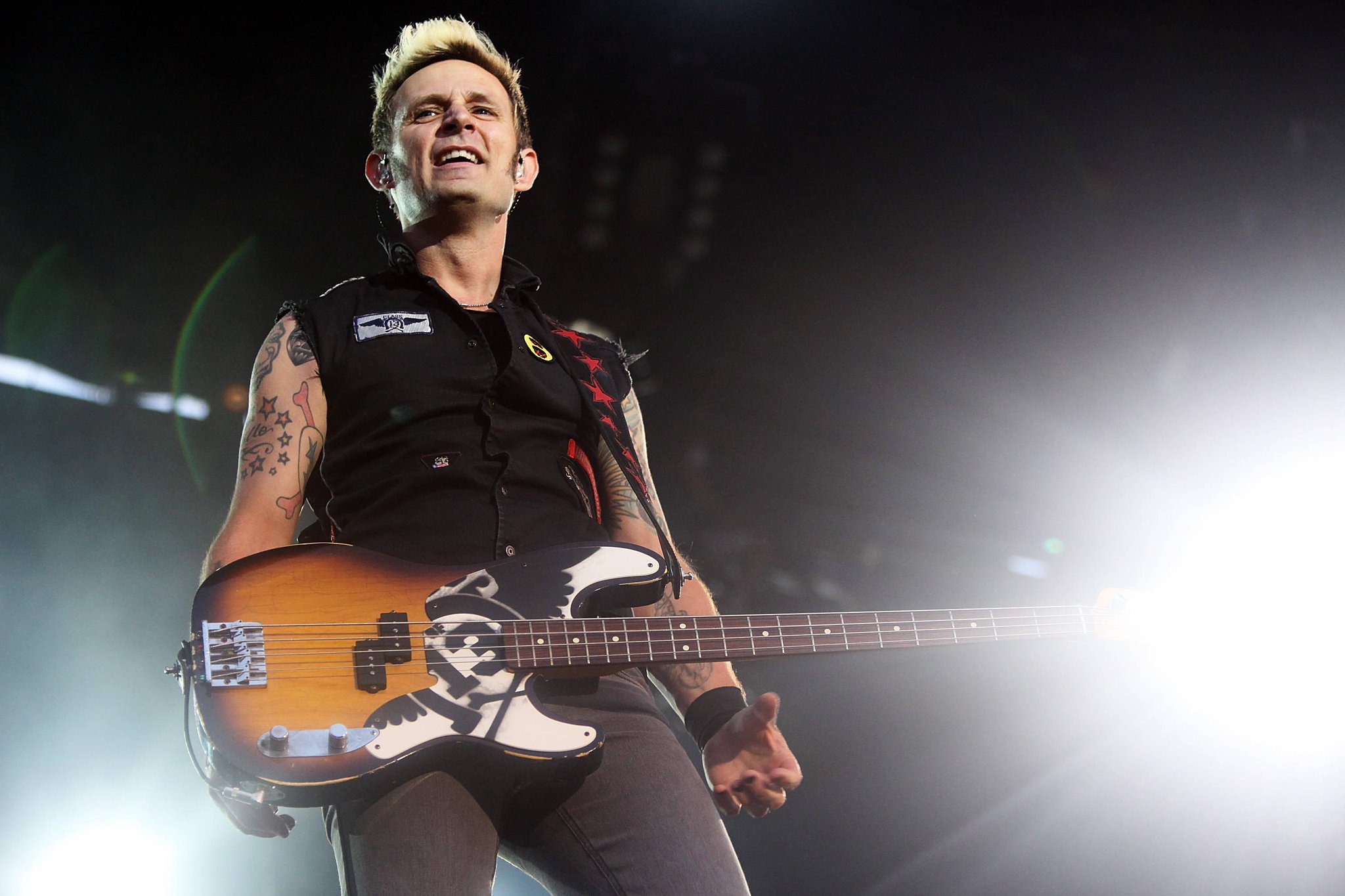 Happy Birthday to Mike Dirnt, who turns 43 today! 