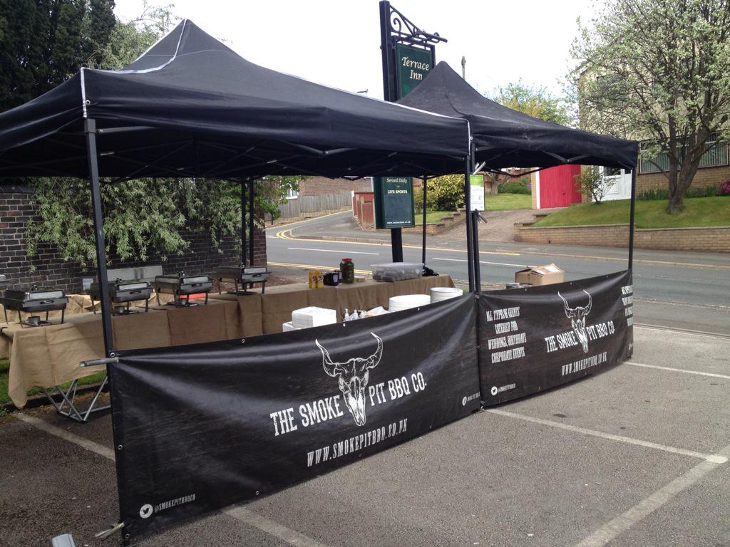 _SimonDyer's tweet image. All primed and ready at the terrace for the @SmokePitBBQco - 1pm kick off #bbq #stoke #summer #BankHoliday