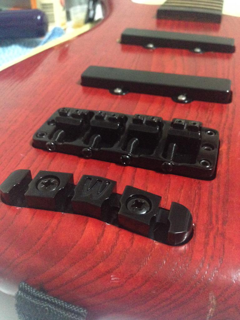 Jimi_Jaymes's tweet photo. @WarwickFramus New hardware came gotta take get the 18v preamp from a thumb put in and the black knobs and it's done http://t.co/b0GaWGozzw