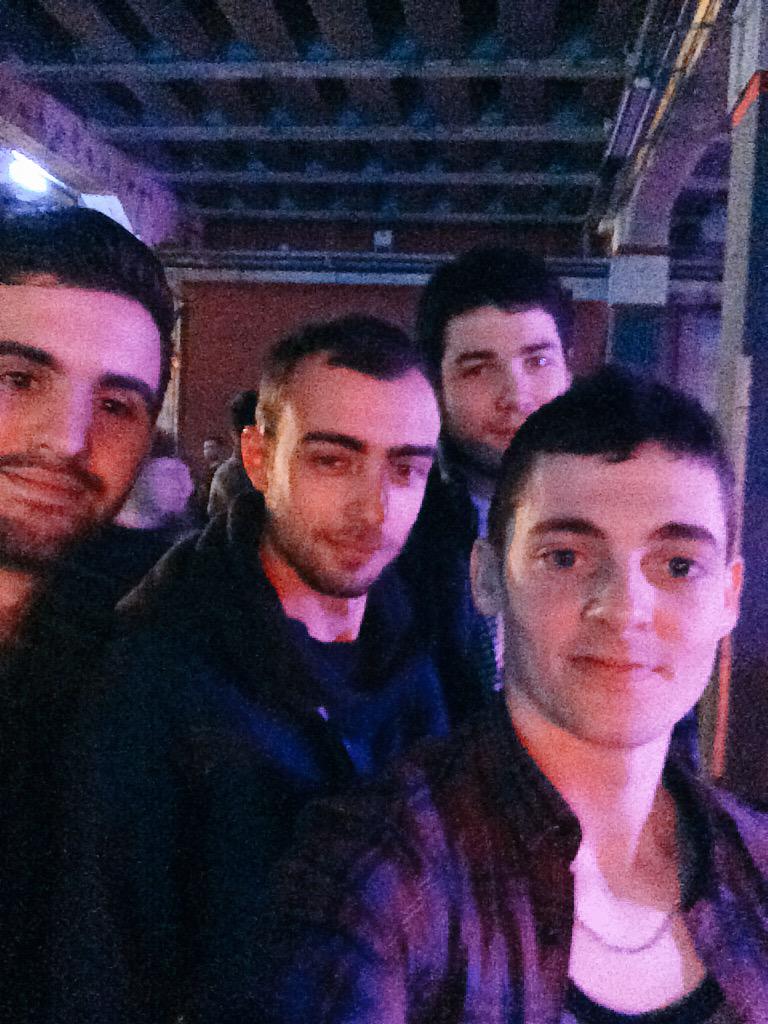 Issoutsecour's tweet photo. Petite soirée entre Bro' 😲 http://t.co/dW8pVW8zvo