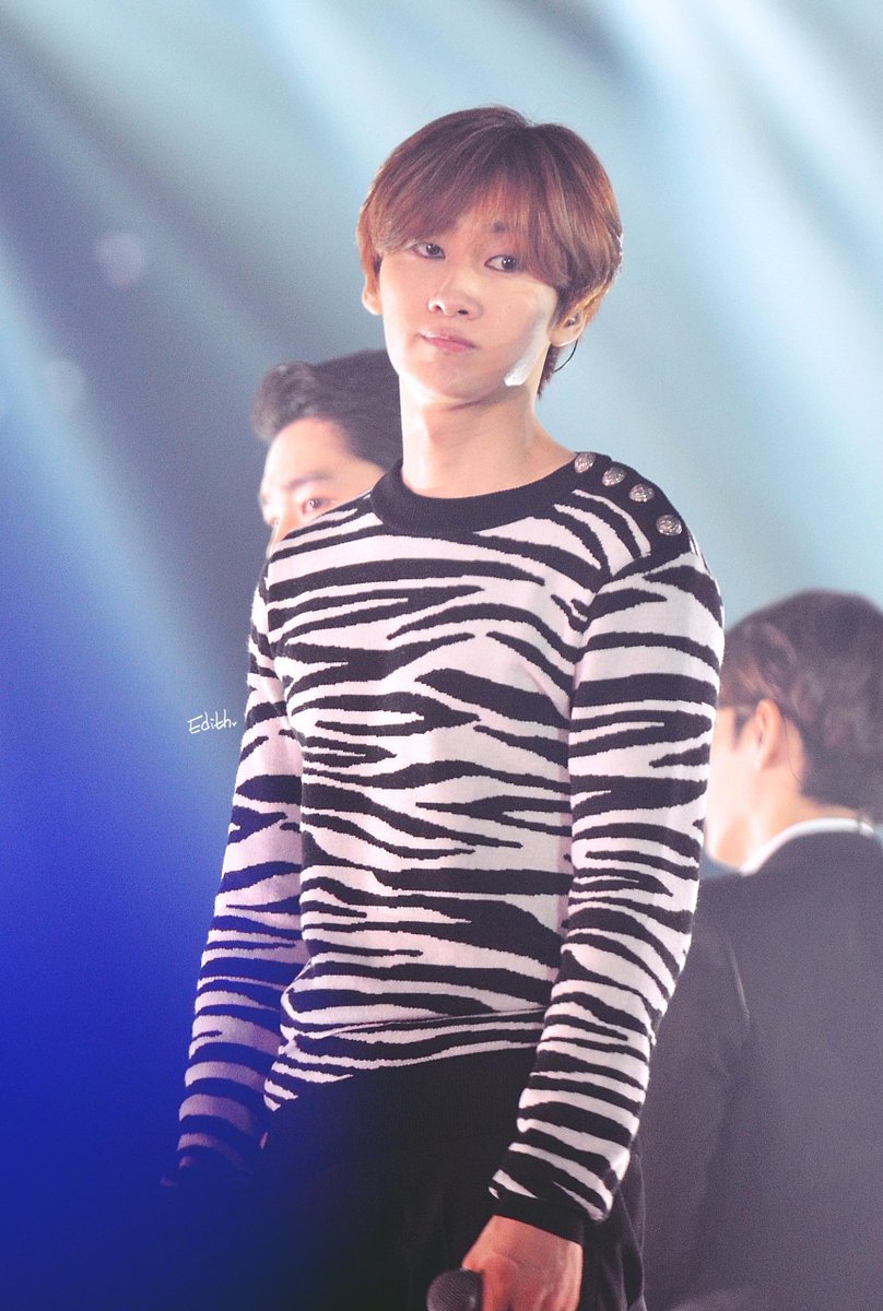 Semangadjuank's tweet photo. "@lovelocked89: 150503 SS6 INA - Eunhyuk ♥ (3) @AllRiseSilver so cute💋
http://t.co/ibTR4N8I9r
http://t.co/zEncZQfn61 http://t.co/Ga9MmZyERl"