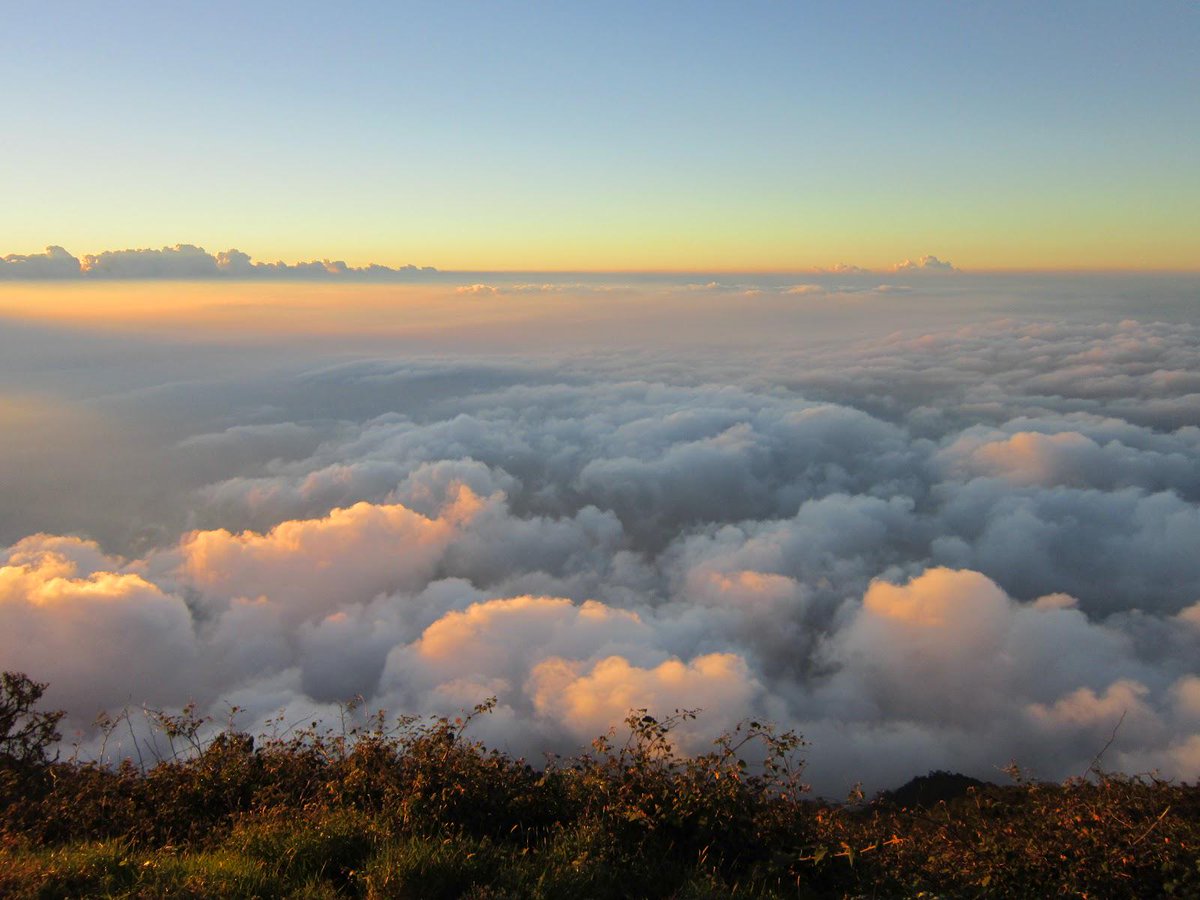 Swiss Van Java Hadirkan Semeru “Gunung Cikuray” di Tanah Sunda #wisataBDG bit.ly/T1Nt0f