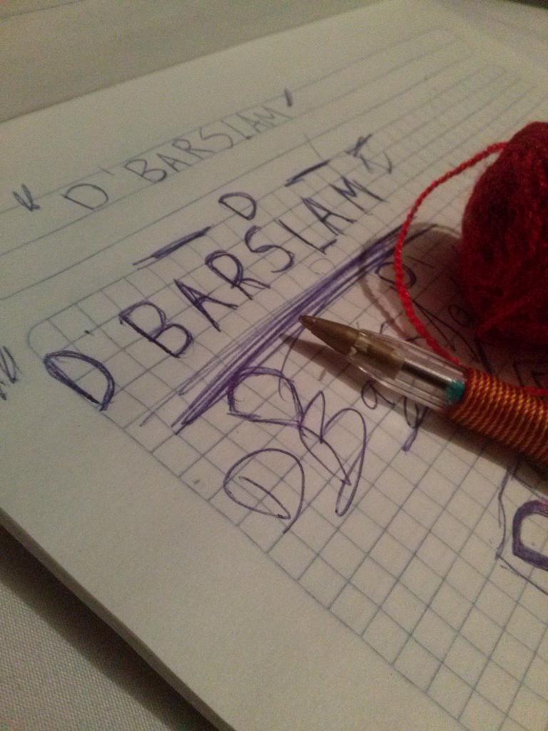 dottirr's tweet photo. Trabajando en lo nuevo #DBarslam #Dóttir y escuchando un poco a @intmediia #INTMEDIA http://t.co/RyHjRQXVGb