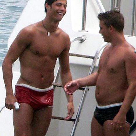 VIPmeat's tweet photo. Cristiano Ronaldo 💦 http://t.co/zv3h77pU3o