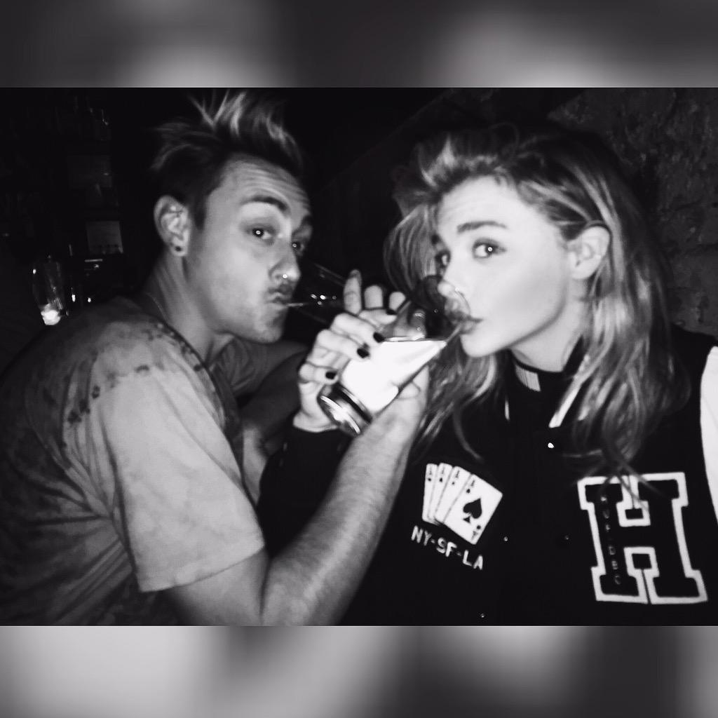 ChloeGMoretz's tweet photo. 🌃 http://t.co/3RgSGOLufx
