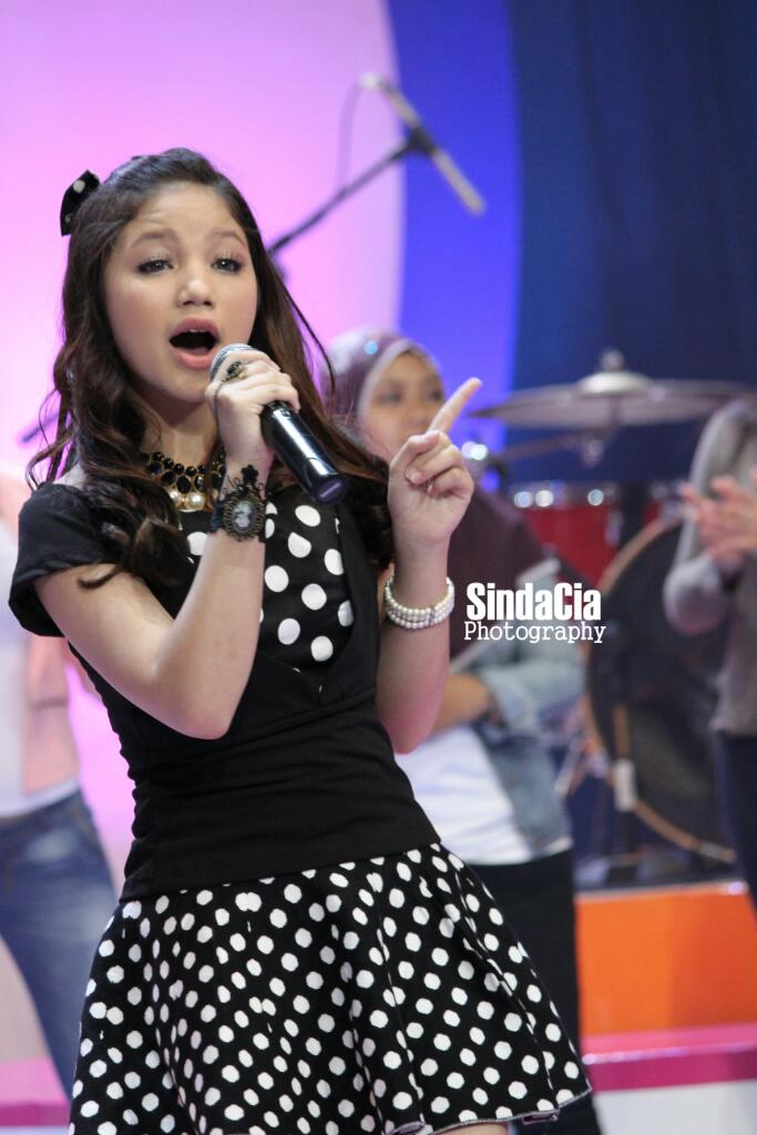 Sinda_cia's tweet photo. #SharePict @bellagraceva_ap at Dahsyat musik 03.05.2015 http://t.co/iYfbgt6LHX