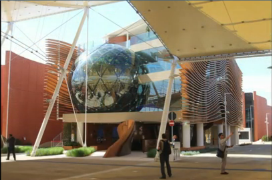 sole24ore's tweet photo. Avete già visitato #Expo2015? Votate il vostro padiglione preferito http://t.co/Oi6LCVxOYg #sondaggio #expofever http://t.co/W9J02u6zkb