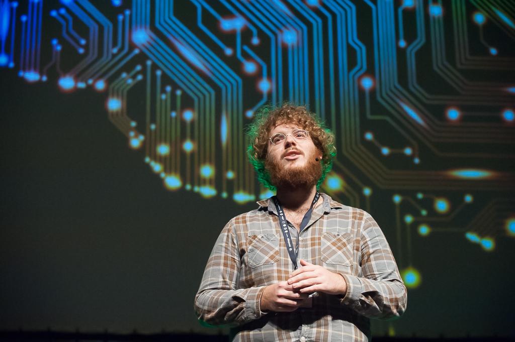 MammothBI's tweet photo. Watch #DavidShorten at @MammothBI on #ArtificialIntelligence &amp; #BigData -http://t.co/rJMFDTPGHr #AI #May4thBeWithYou http://t.co/UDjVmU9fRq