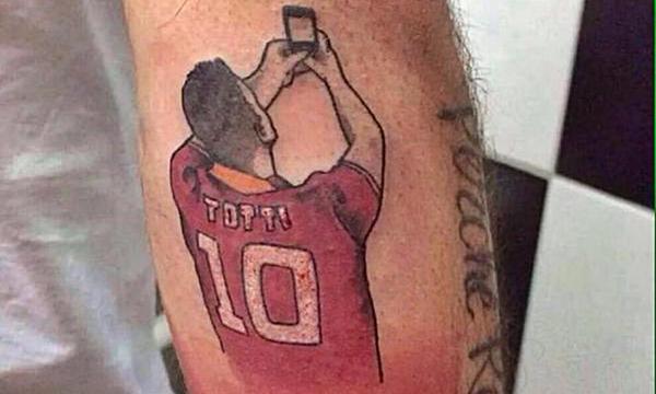 shit_tats's tweet photo. Found a fan of Totti's selfie celebration http://t.co/n6Z3k8vW6b