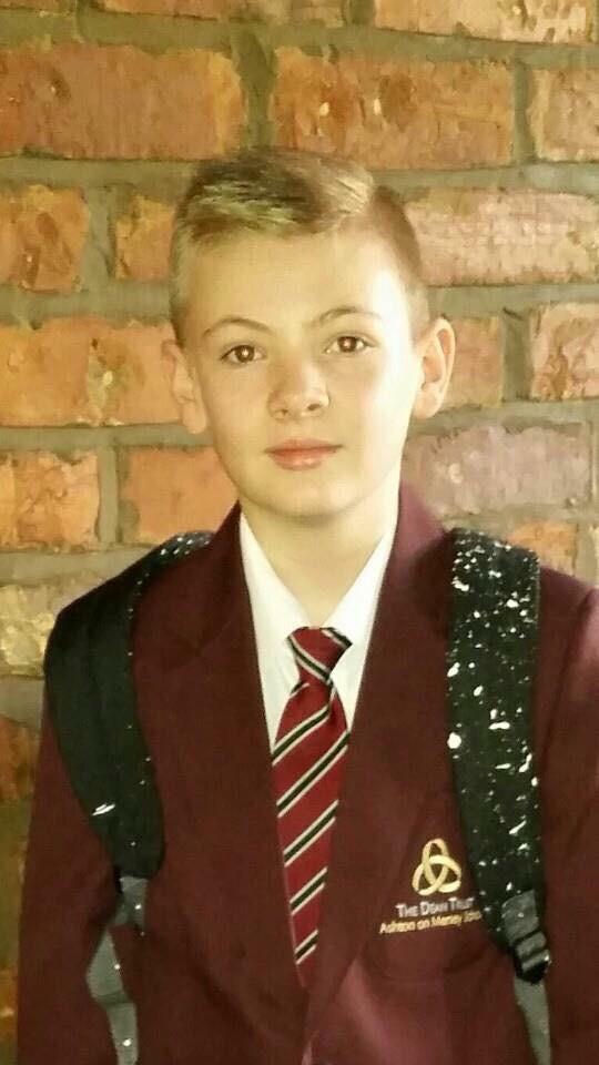 MufcWonItAll2's tweet photo. Boy #Missing from Sale, #Trafford - James Banks hasn't been seen since yesterday. Pls #RT and get this lad home http://t.co/3ChbGzHJhj
