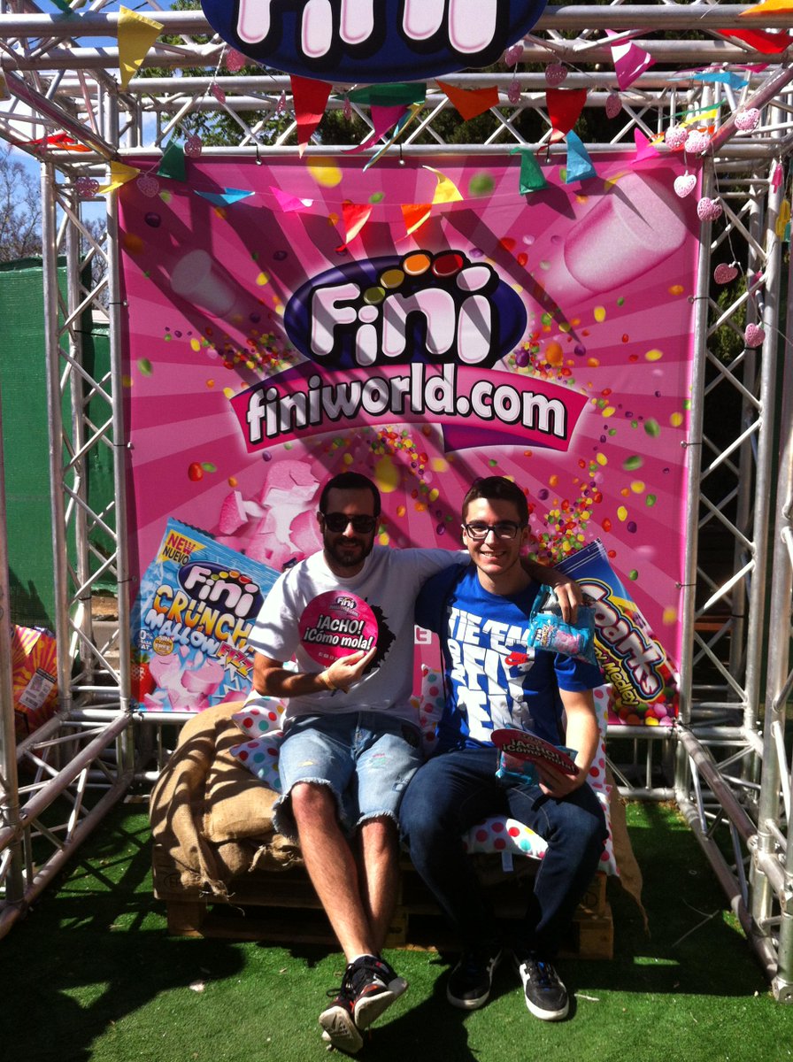 Fini_golosinas's tweet photo. Eres tú el de la foto? RT! La foto con más RT tiene #ipad! #FINISOS #SOS48festival #sosfestival #ACHO http://t.co/oKOIYei37G