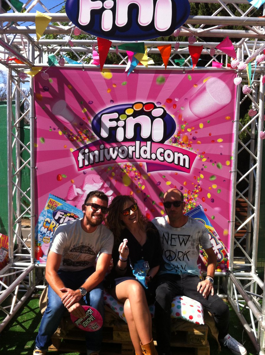 Fini_golosinas's tweet photo. Eres tú el de la foto? RT! La foto con más RT tiene #ipad! #FINISOS #SOS48festival #sosfestival #ACHO http://t.co/Yn1NRE45Ie