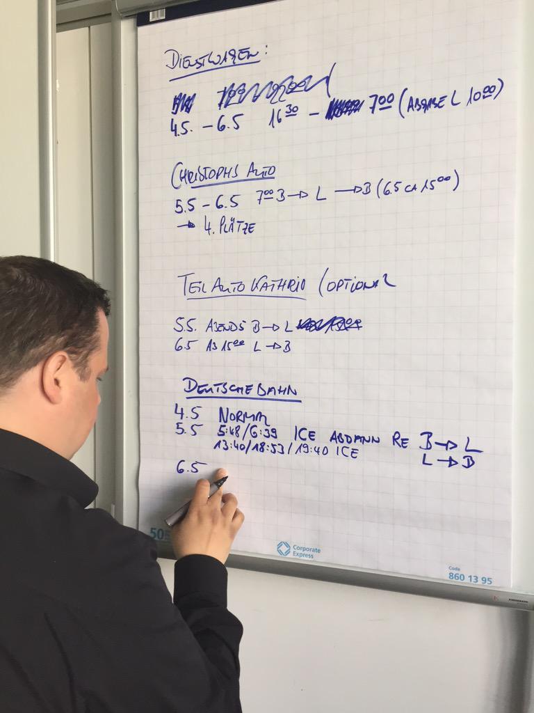 AnjaHempel's tweet photo. Ich werde Disponent! #Bahnstreik ermöglicht @favorieth ganz neue Perspektiven! Wer muss noch von B nach L?!:) http://t.co/8Nvd2v229Z