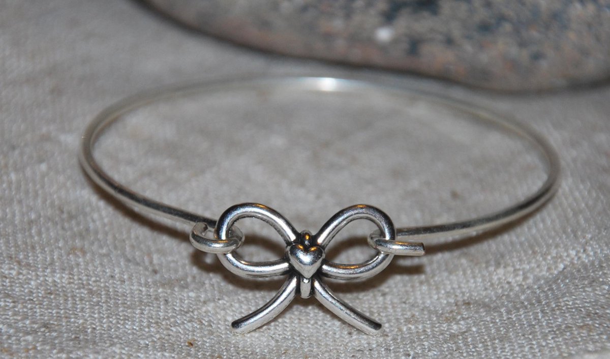 ElBlogdeRakeli's tweet image. Tres pulseras con baño en plata a 4e (últimas unidades). No dejes pasar la oportunidad!
elblogderakeli.blogspot.com.es/2011/12/pulser…