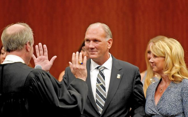 NapervilleSun's tweet photo. Chirico sworn in as Naperville mayor — http://t.co/gnHSCm72wp http://t.co/Fw9j6NxFLw