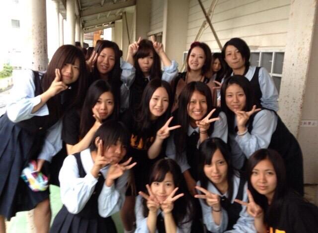ysmtmk1207's tweet photo. やばい高校生とかほぼほぼ4年前w
制服が眩しいな…😳😳😳

前髪ないのも久しぶり見た😳
とりあえず、若返りたい😂💕 http://t.co/vlWOA98fki