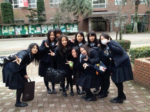 ysmtmk1207's tweet photo. やばい高校生とかほぼほぼ4年前w
制服が眩しいな…😳😳😳

前髪ないのも久しぶり見た😳
とりあえず、若返りたい😂💕 http://t.co/vlWOA98fki