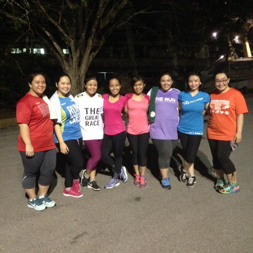 nabilah98_'s tweet image. At HelmiAbdullahFitness! And we can&apos;t even feel our leg! 😭 Tonight&apos;s game sucha killer! #fatblastingworkout